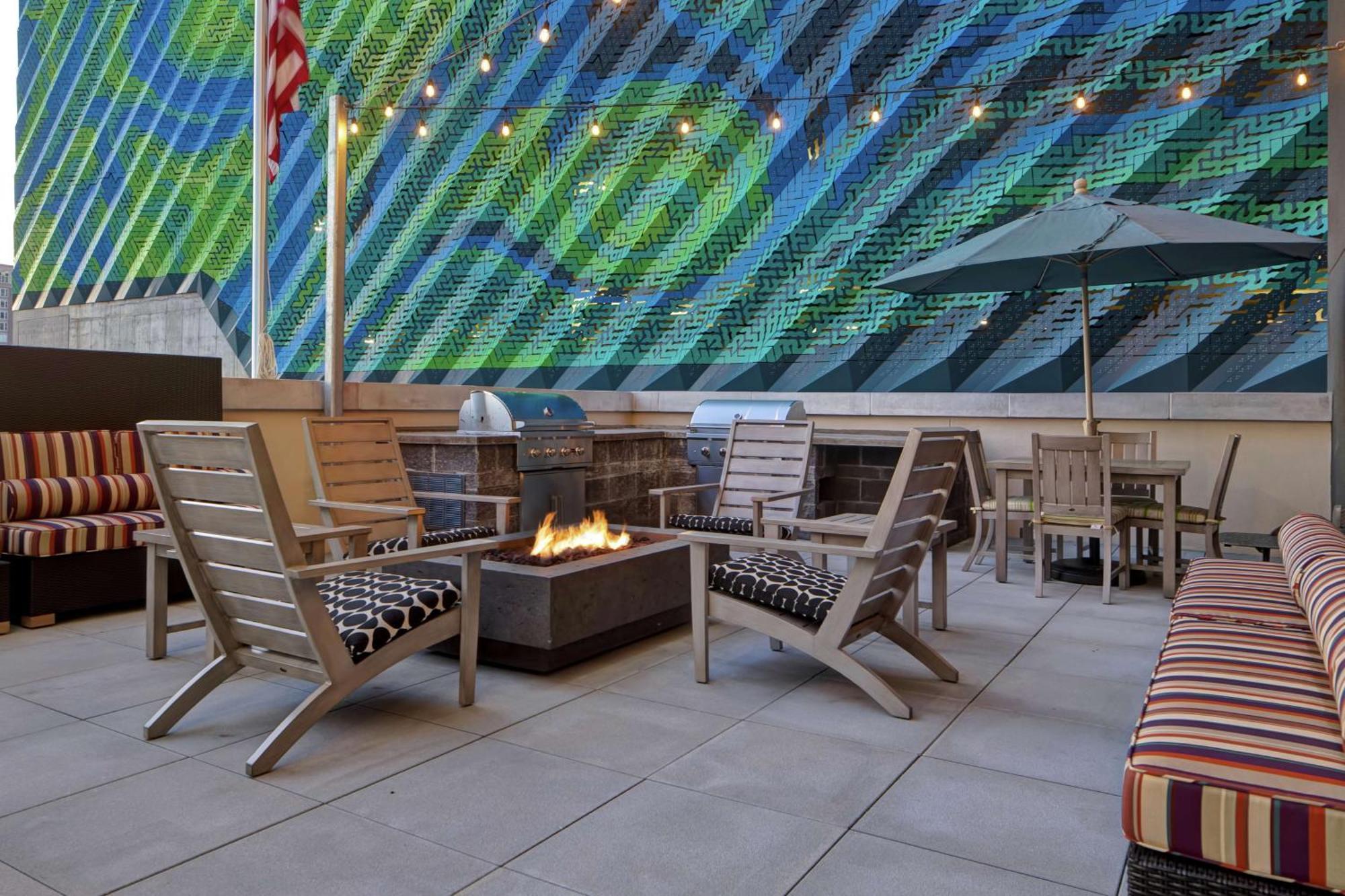 Home2 Suites By Hilton Charlotte Uptown Екстер'єр фото