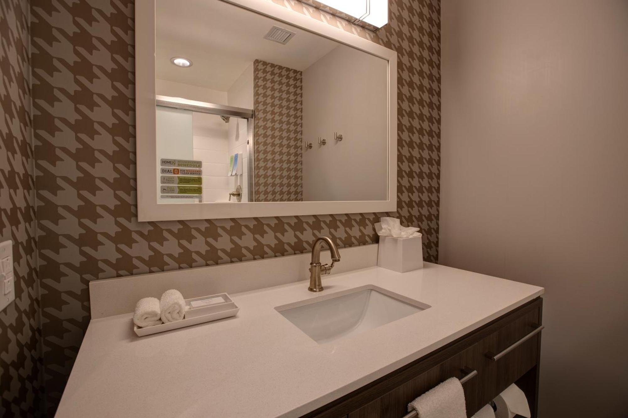 Home2 Suites By Hilton Charlotte Uptown Екстер'єр фото