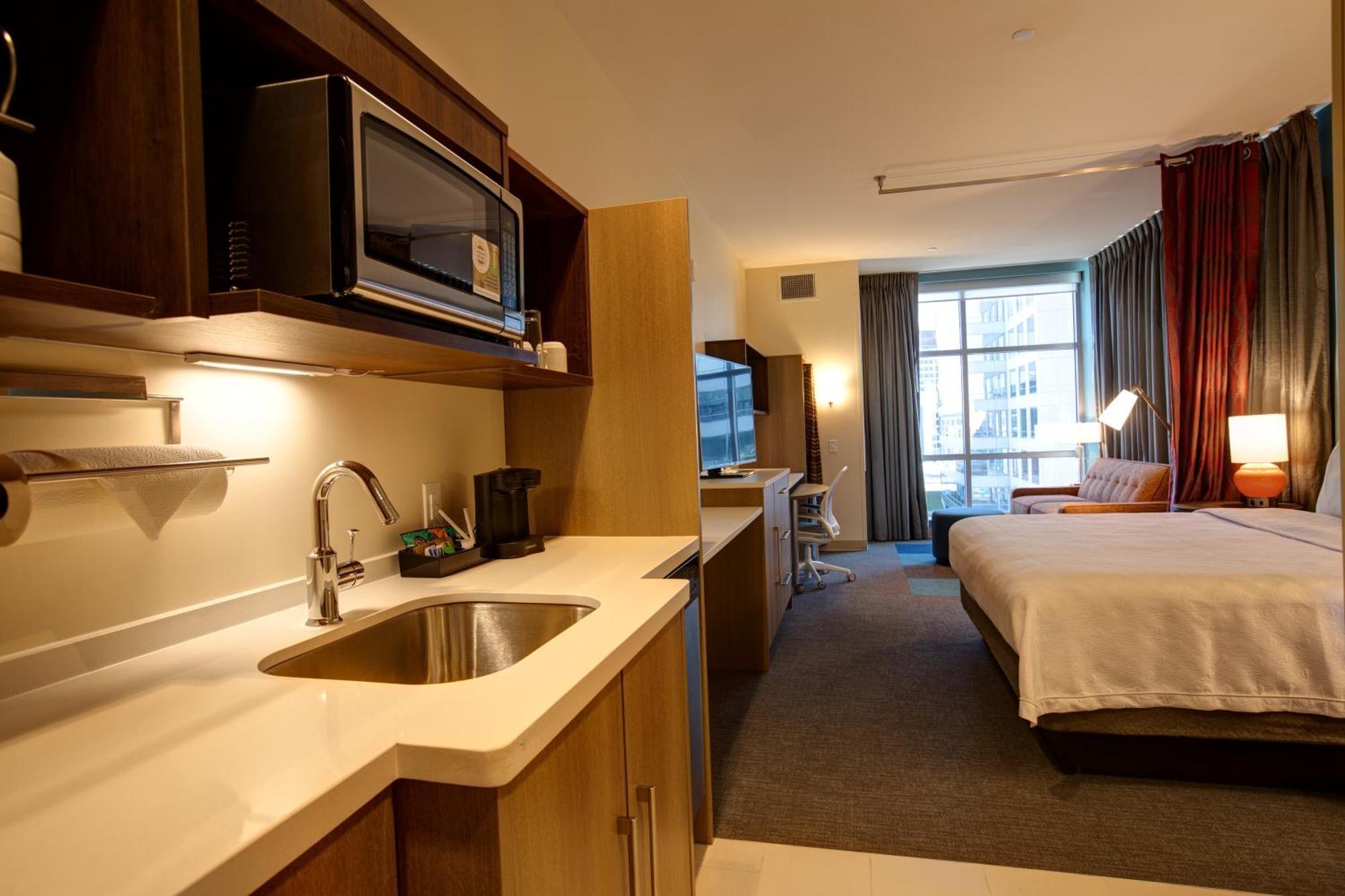 Home2 Suites By Hilton Charlotte Uptown Екстер'єр фото